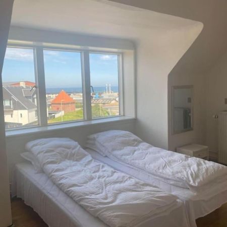 3 Vaerelses Lejlighed Taet Faergen Hirtshals Exterior photo
