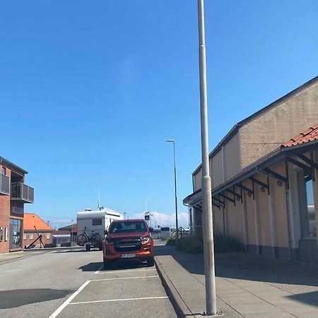 3 Vaerelses Lejlighed Taet Faergen Hirtshals Exterior photo