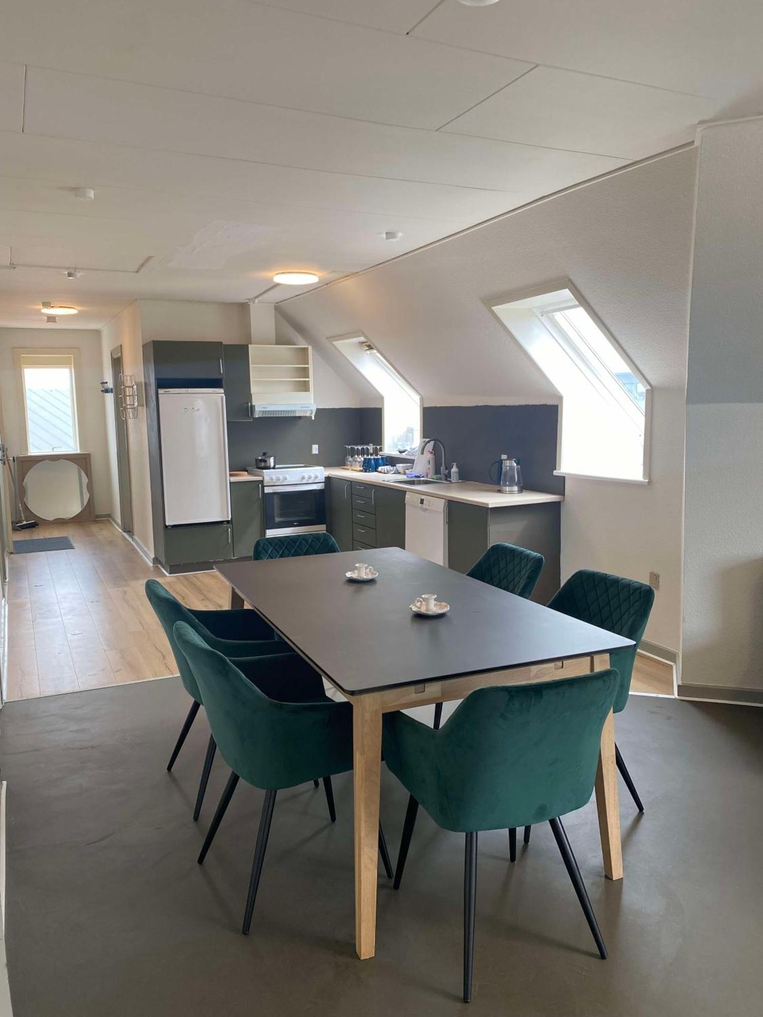 3 Vaerelses Lejlighed Taet Faergen Hirtshals Exterior photo
